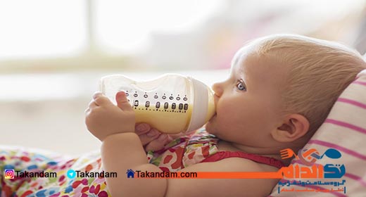 diarrhea-vomit-in-children-drinking-milk