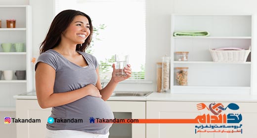 pregnancy-healthy-lifestyle-drinking-water