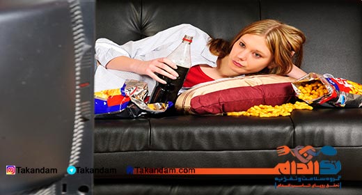 binge-eating-eating-infront-of-tv