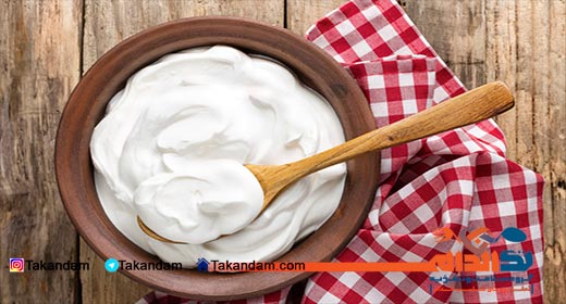 breakfast-time-Greek-yogurt