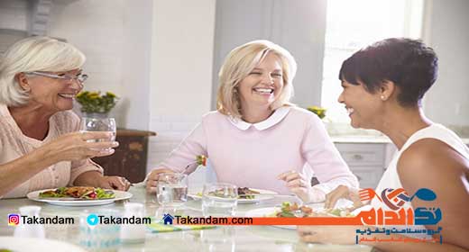 drinking-water-during-meals-1