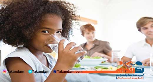 drinking-water-during-meals-4