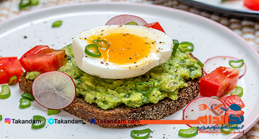 egg-yolk-benefits-toast