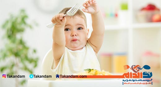infant-nutrition-eating-with-fork