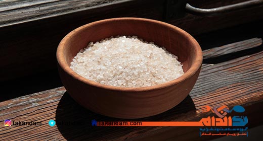 stomach-bloating-salt
