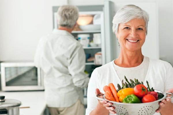 چگونه با تغذیه مناسب طول عمر بیشتری داشته باشیم؟