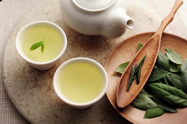 فواید و مضرات چای سبز