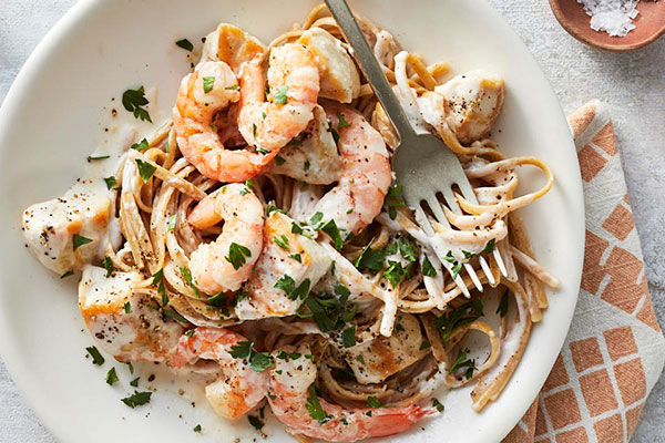 آلفردو مرغ و ميگو